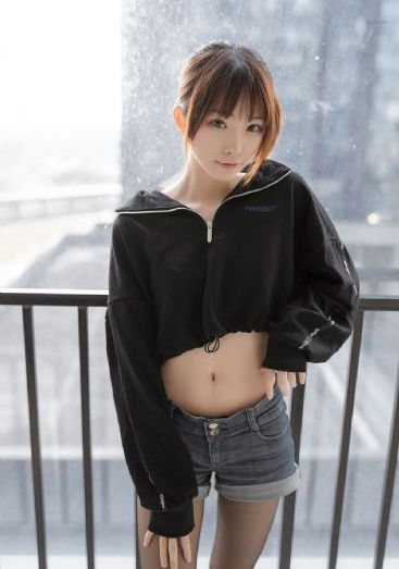 蕾丝小内裤小说乳罩_云播放粤语日本成人在线