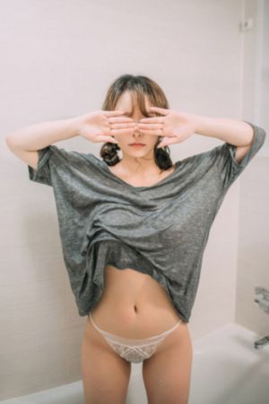 操欧美美女_BDHD在线观看