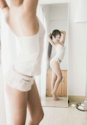 日本免费在线_十万网红美女美酱